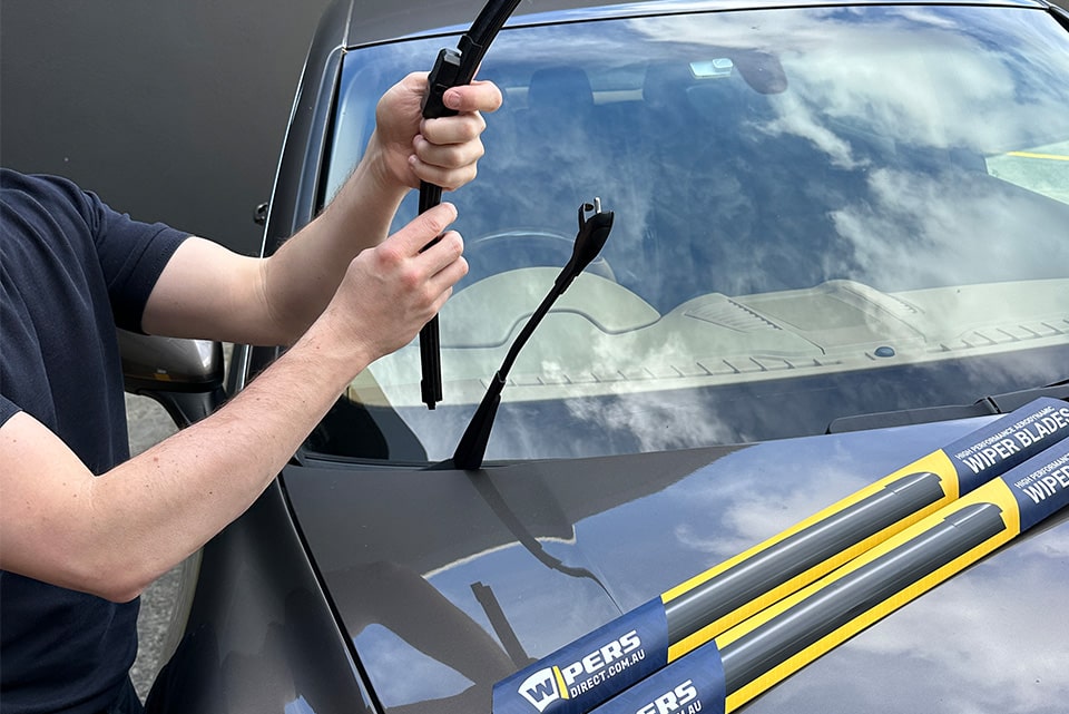 How_to_Change_Wiper_Blades:_A_Step-by-Step_Guide